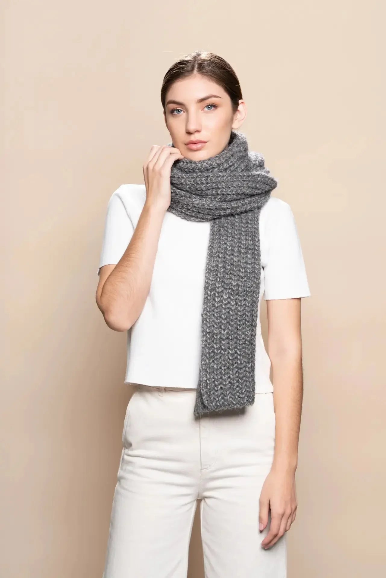 Dick gestrickter Schal