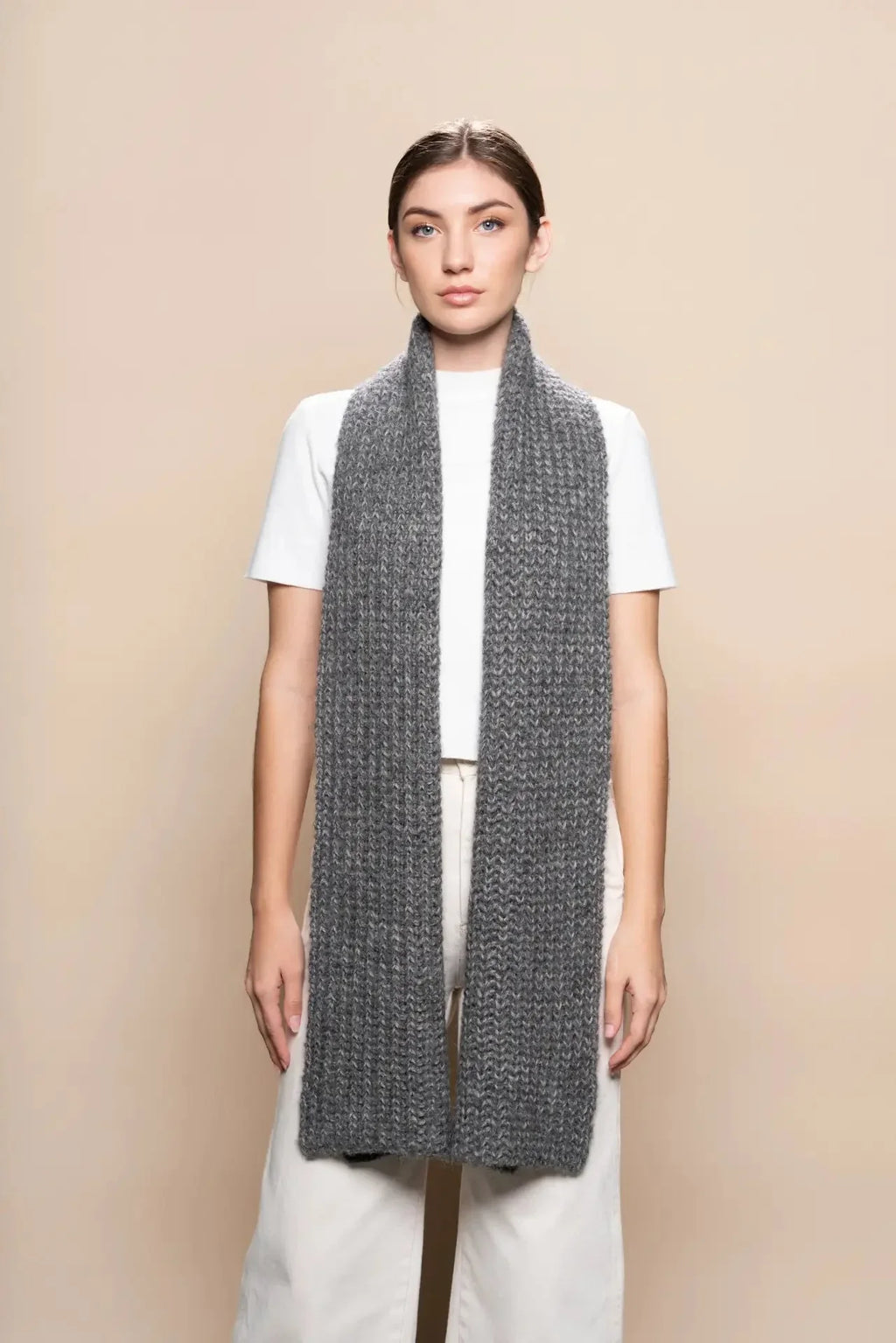 Dick gestrickter Schal