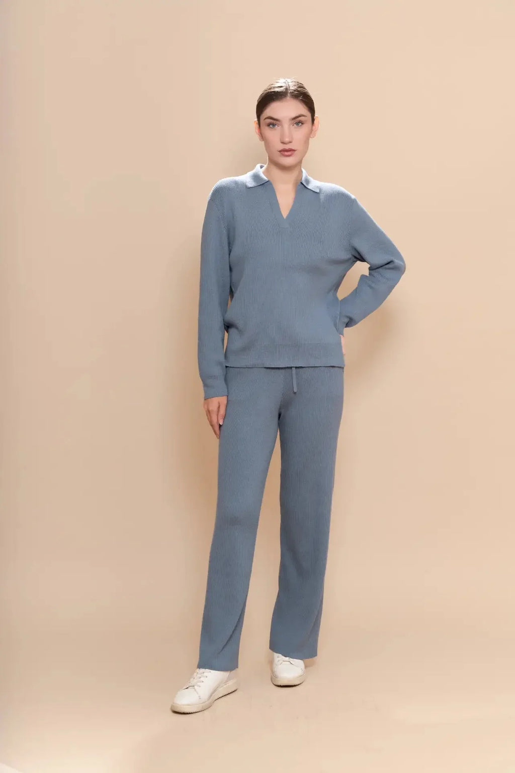 Damentrakset aus Rippenstrick für Freizeit und Entspannung