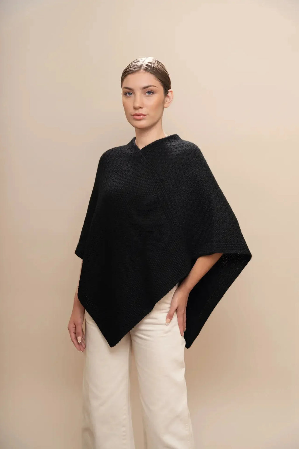 Damentlischer V-Ausschnitt Poncho