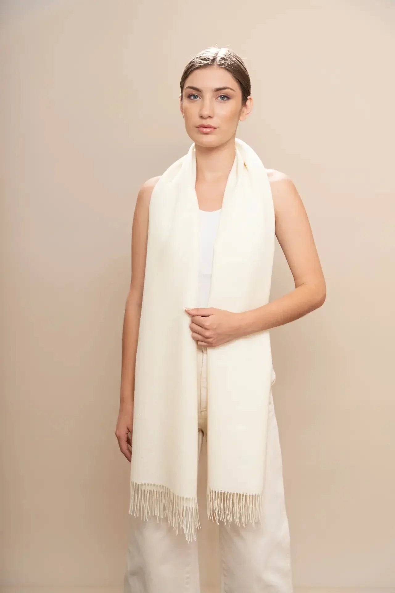 Ungefärbter Klassischer Schal